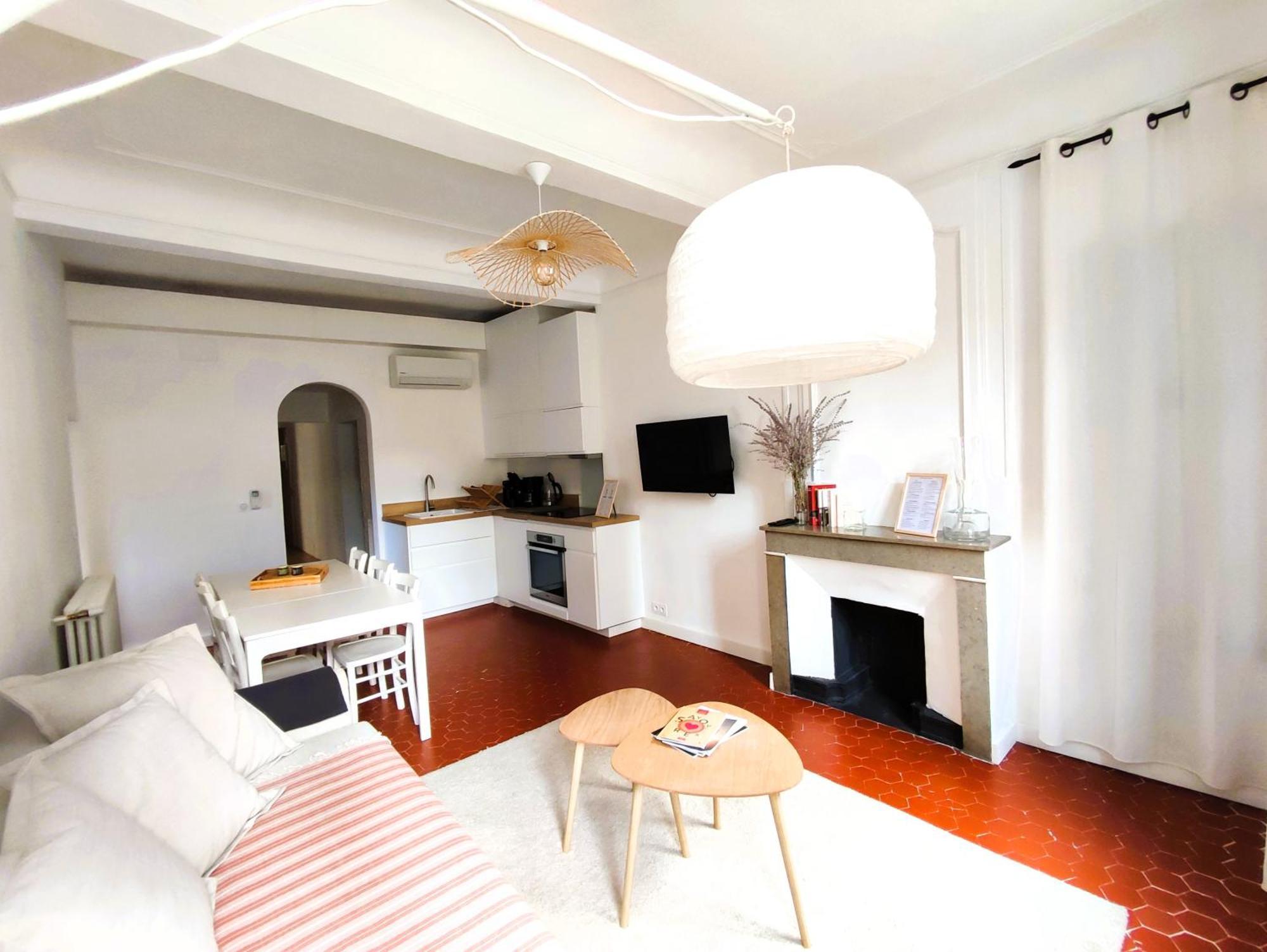 Appartement Climatise Parking Gratuit Surveille أفينيون المظهر الخارجي الصورة