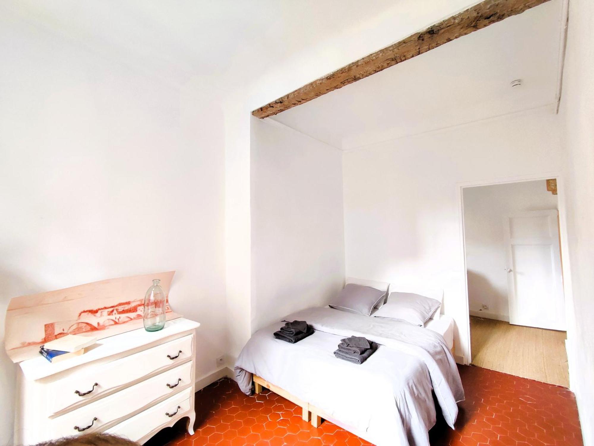 Appartement Climatise Parking Gratuit Surveille أفينيون المظهر الخارجي الصورة